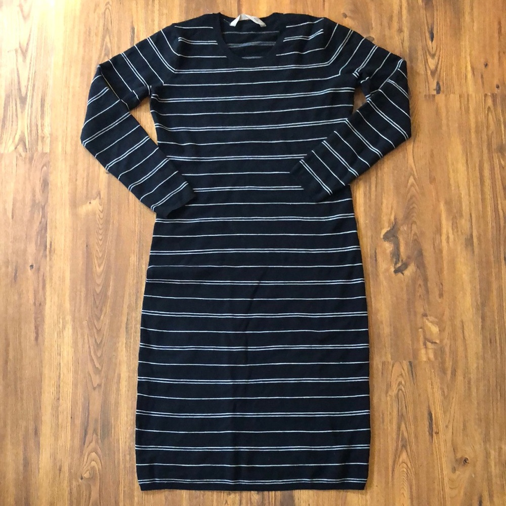 Athleta Knit Long Sleeve Black and White Striped Sweater Medium Dress